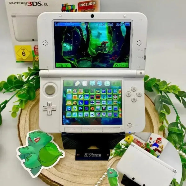 Nintendo 3DS XL in white