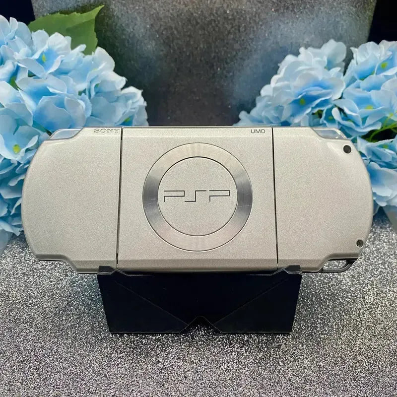 PSP 2000  in silber gemoddet - 3DSRenew