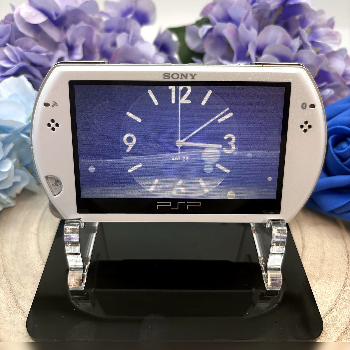 PSP Go N1000 in weiß Vorderansicht